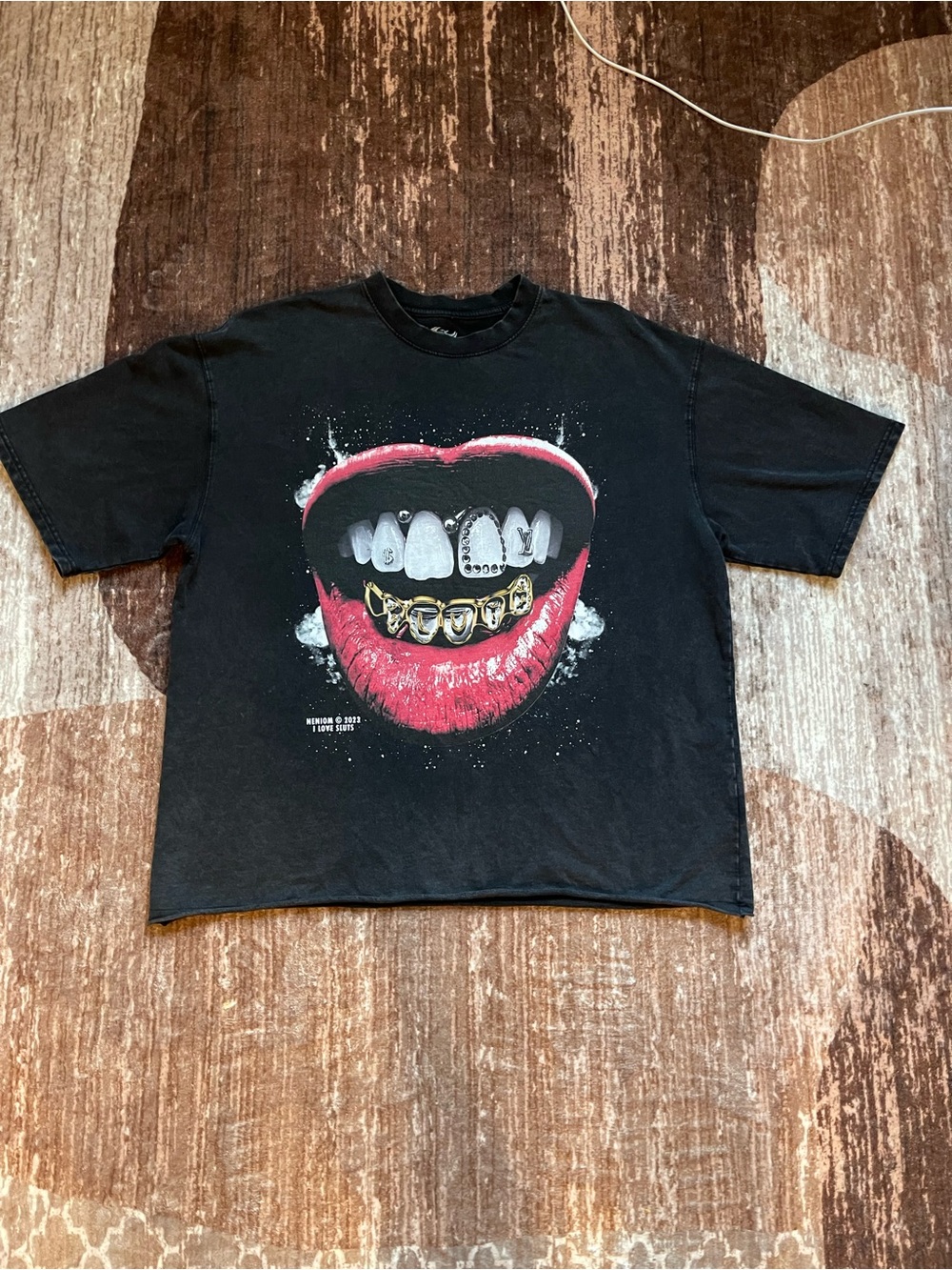 Nenion ‘I Love Sluts’ graphic tee 
Worn TWICE deep clean
size XL - heavy boxy
